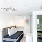 Top-wohnung Fuer Gruppen 15 Min Zum Alex Parken Berlin