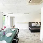 Top-wohnung Fuer Gruppen 15 Min Zum Alex Parken *
