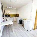 Top-wohnung Fuer Gruppen 15 Min Zum Alex Parken Apartment