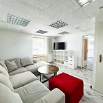 Apartment Top-wohnung Fuer Gruppen 15 Min Zum Alex Parken *