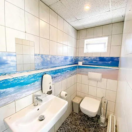 Top-wohnung Fuer Gruppen 15 Min Zum Alex Parken Appartement