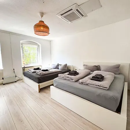 Top-wohnung Fuer Gruppen 15 Min Zum Alex Parken * Berlin
