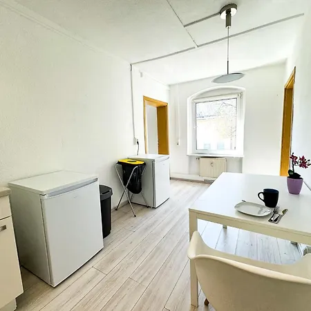 Top-wohnung Fuer Gruppen 15 Min Zum Alex Parken *