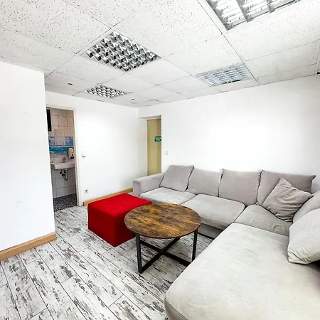 Top-wohnung Fuer Gruppen 15 Min Zum Alex Parken