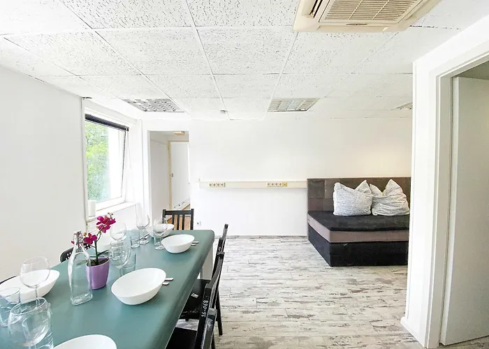 Top-wohnung Fuer Gruppen 15 Min Zum Alex Parken *