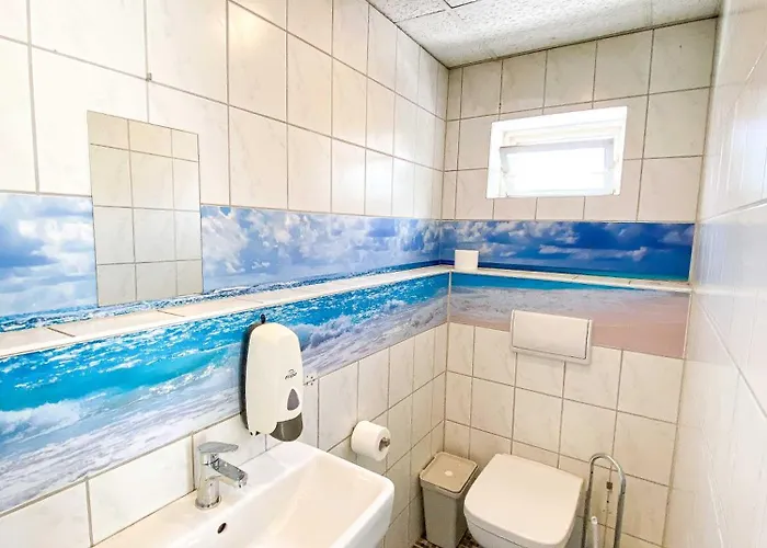 Top-wohnung Fuer Gruppen 15 Min Zum Alex Parken Apartment