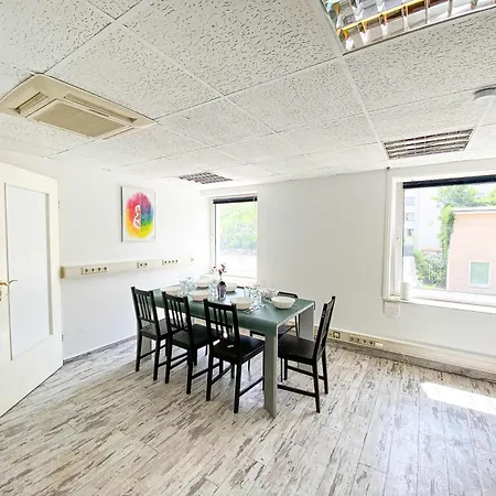 Top-wohnung Fuer Gruppen 15 Min Zum Alex Parken * ברלין